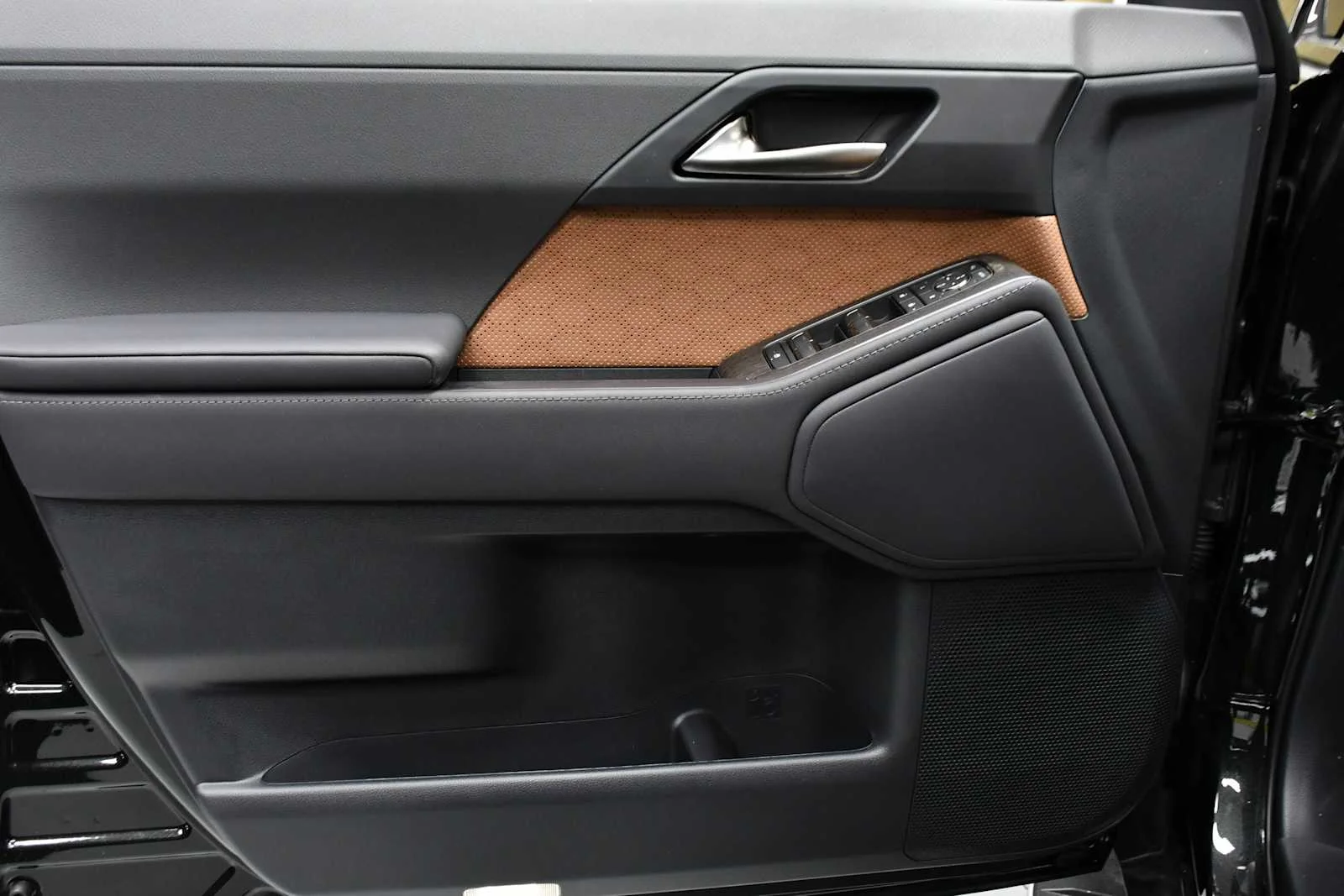 Certified Used 2026 CAVIAR Lexus Premium+ image 13