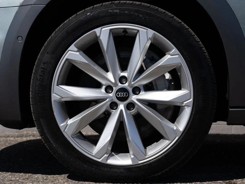 Used 2021  Audi Prestige image 12