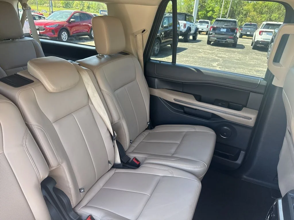 Used 2023 White Ford XLT image 15