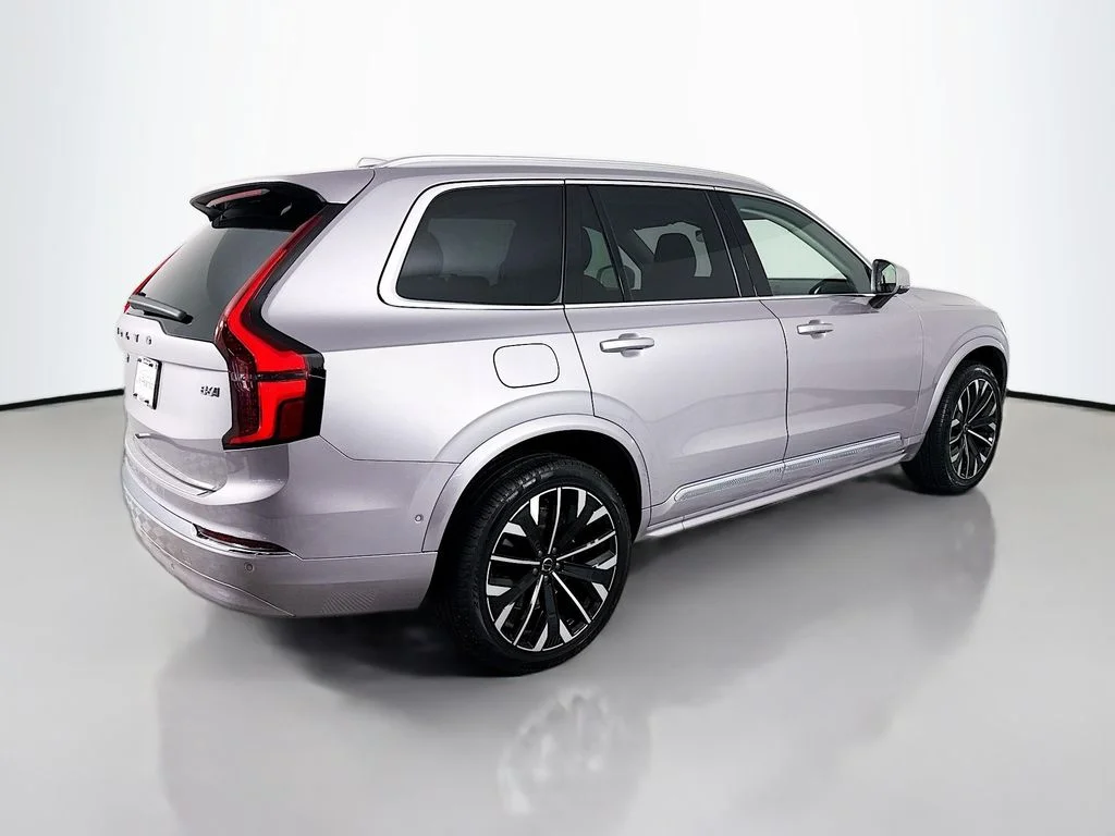 2026 Volvo XC90 Plus - Photo 9