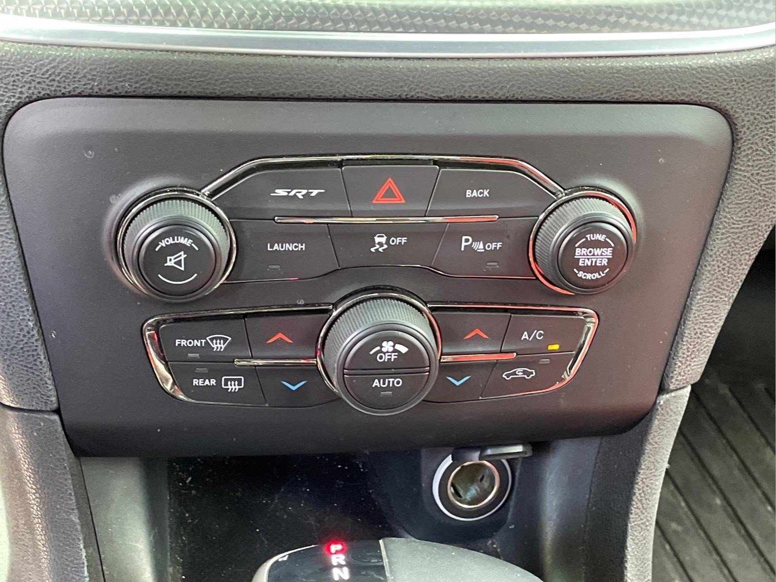 Used 2016 Pitch Black Clearcoat Dodge SRT Hellcat image 26