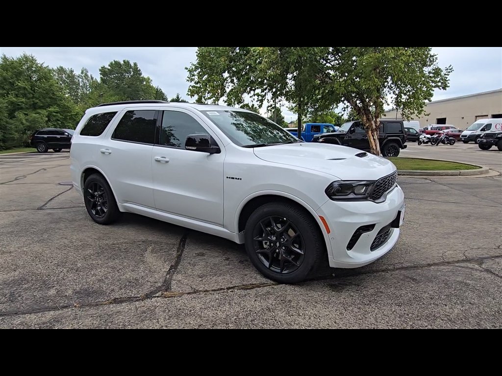 New 2027 White Knuckle Clear-Coat Exterior Paint Dodge GT HEMI image 10