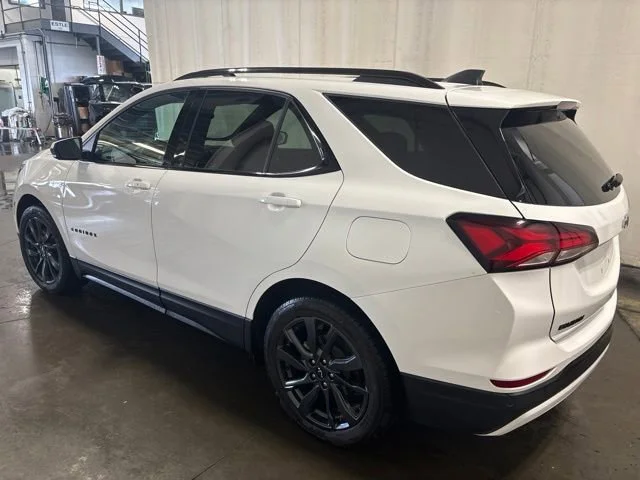 Used 2024 Summit White Chevrolet RS image 6