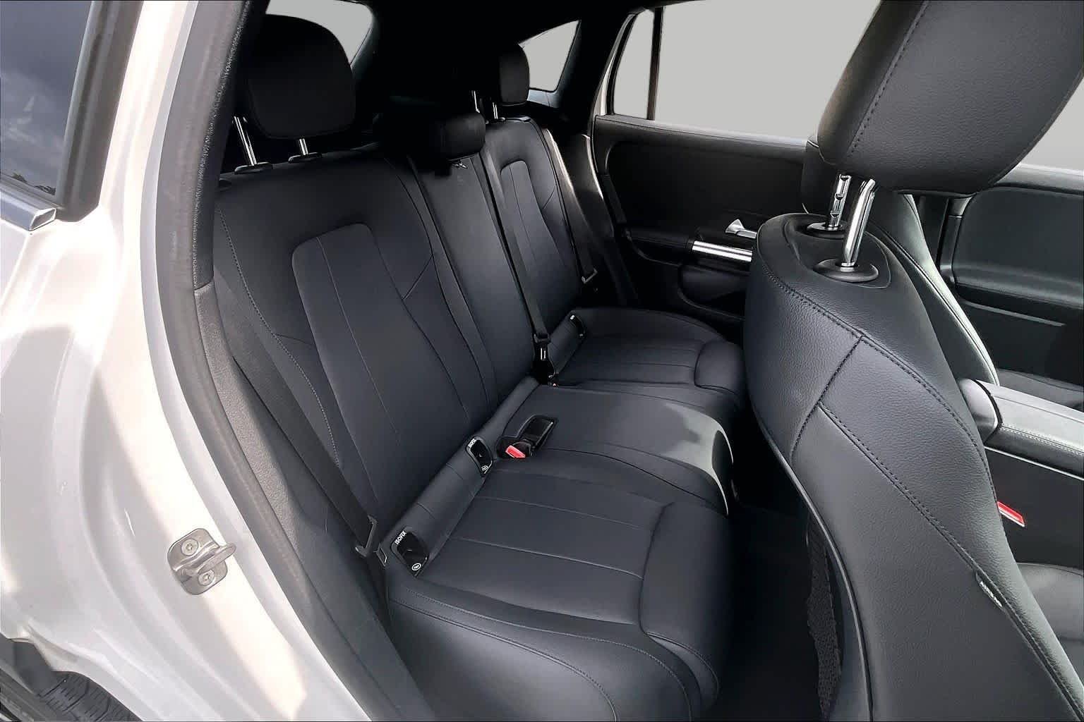 Used 2025 Polar White Mercedes-Benz GLA 250 image 19