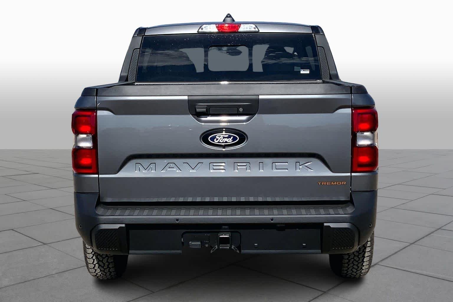 New 2026 Carbonized Gray Metallic Ford Tremor® image 4