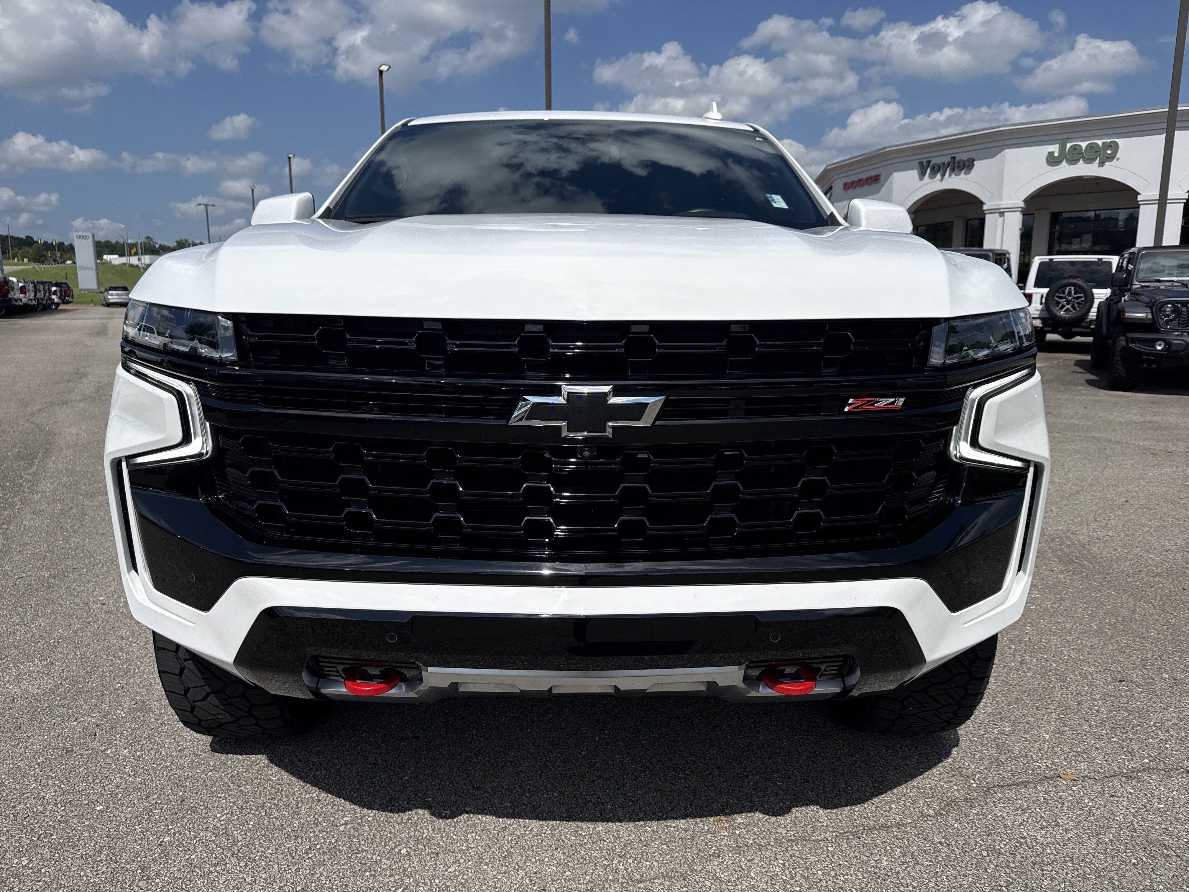 Used 2023 Summit White Chevrolet Z71 image 2