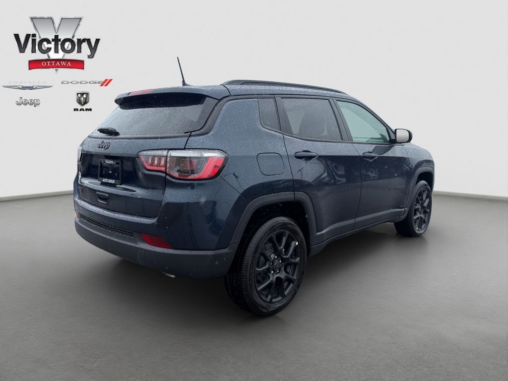 New 2026 Fathom Blue Pearl-Coat Exterior Paint Jeep Latitude image 6