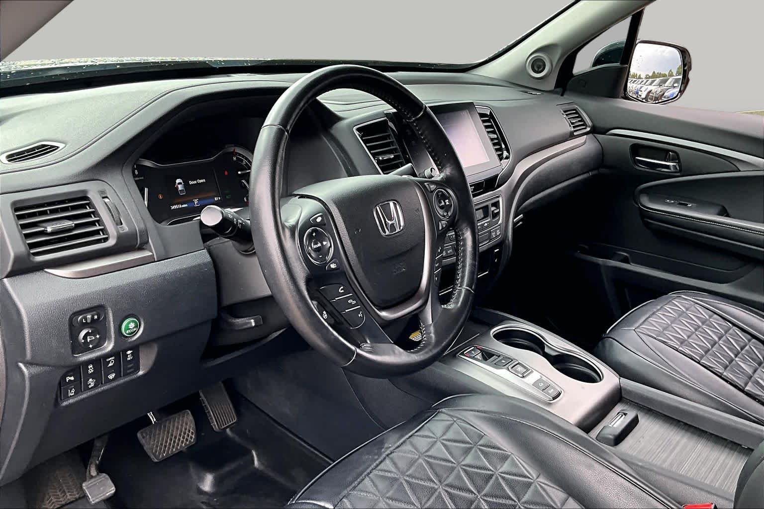 Used 2023 Lunar Silver Metallic Honda RTL-E image 15