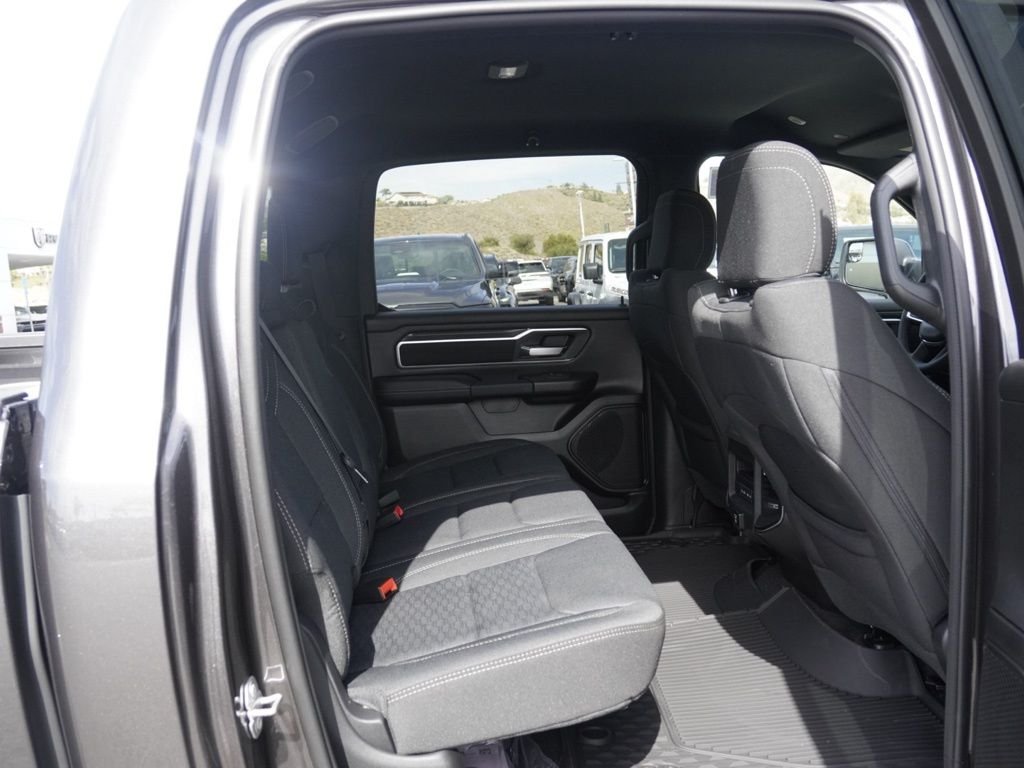 New 2026 Granite Crystal Metallic Clear-Coat Exterior Paint RAM Big Horn Night Edition image 23