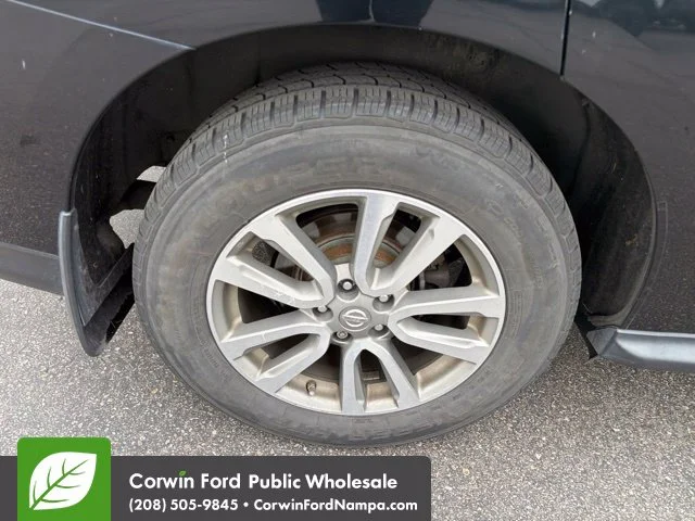 Used 2016 Black Nissan S image 11