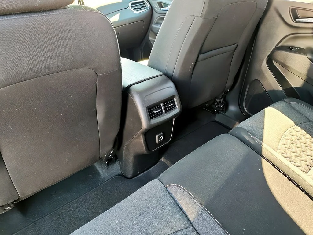 2022 Chevrolet Equinox LT - Photo 24
