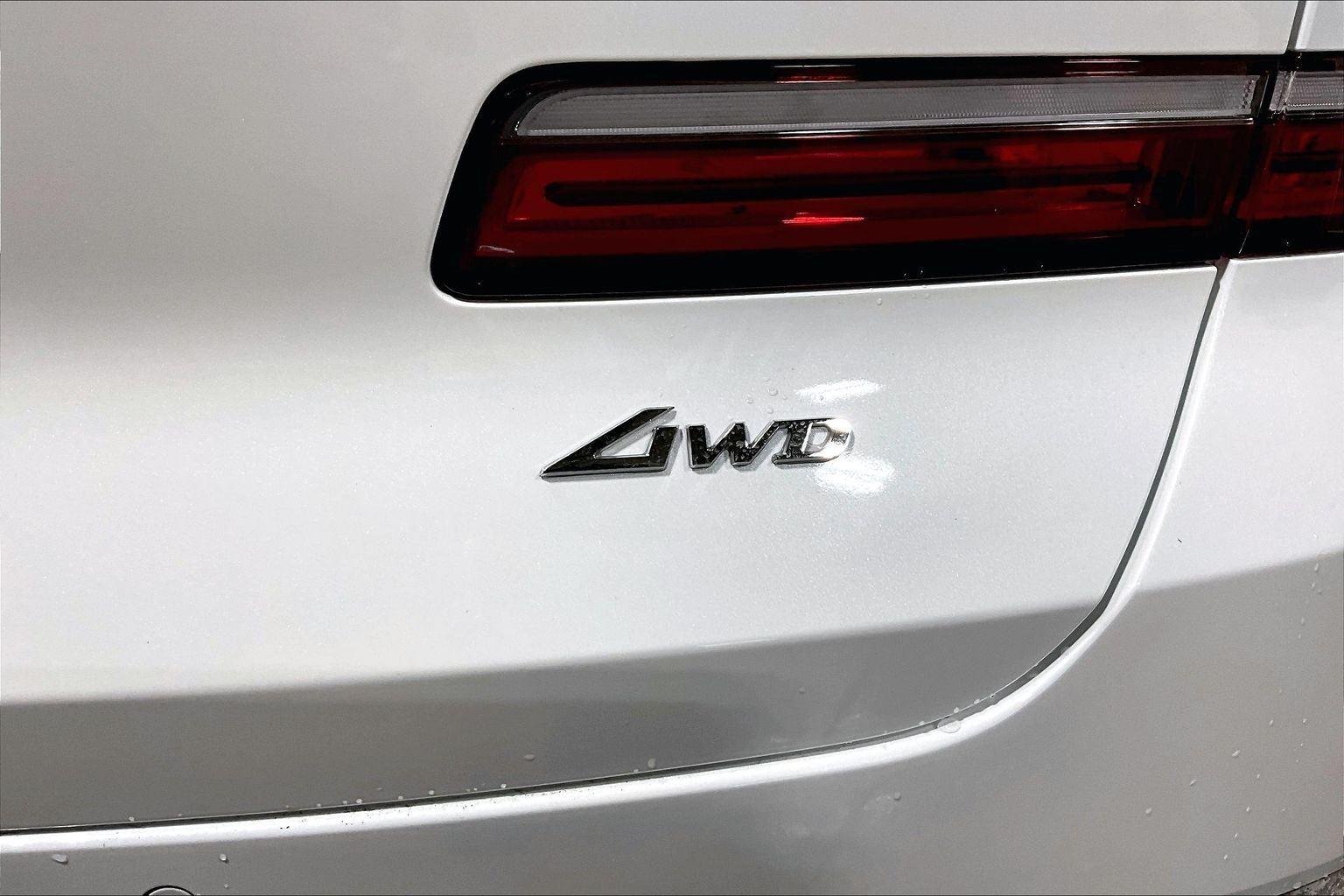New 2026 Uyuni White Genesis 2.5T image 10