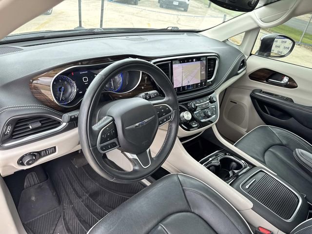 Used 2022 Gray Chrysler Limited image 42