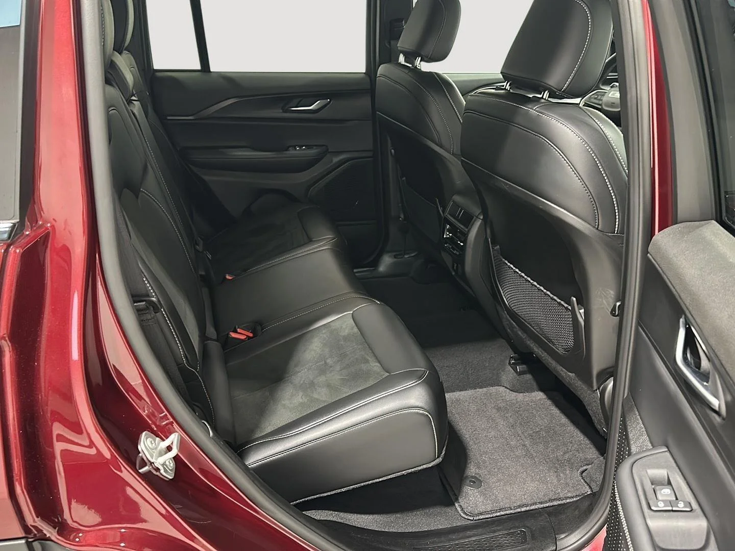 Used 2025 Velvet Red Pearlcoat Jeep Altitude image 24