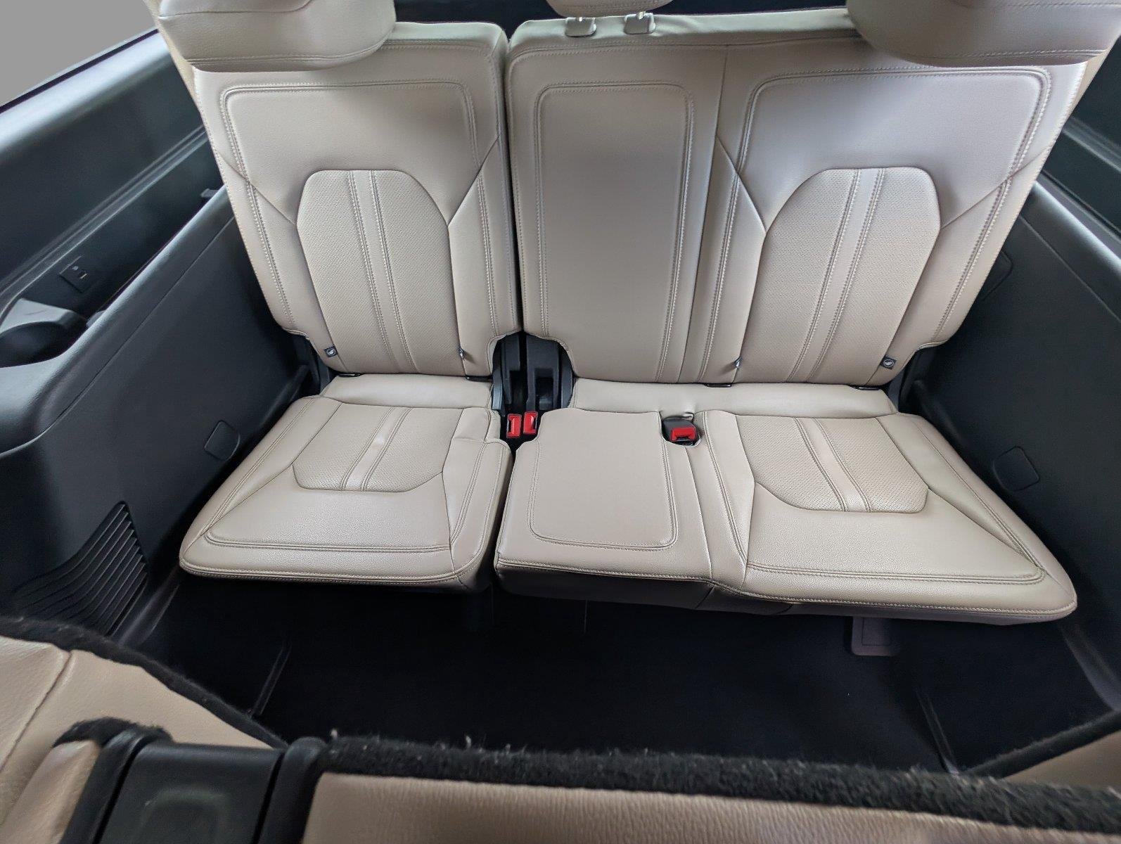 Used 2024 Oxford White Ford Limited image 34