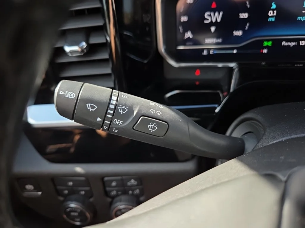 Used 2025 White Chevrolet LT image 33