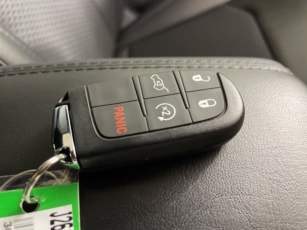 New 2026 Joose (DISC) Jeep Latitude image 46