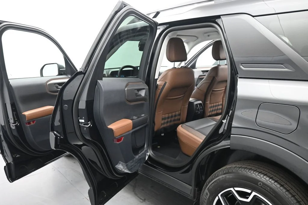 New 2026 Shadow Black Ford Outer Banks image 17