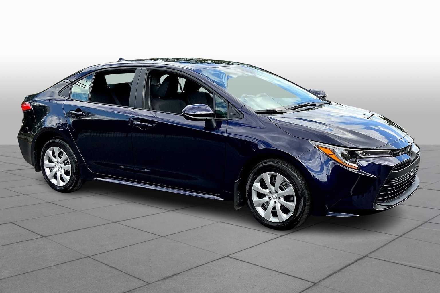 Used 2025 Blueprint Toyota LE image 2