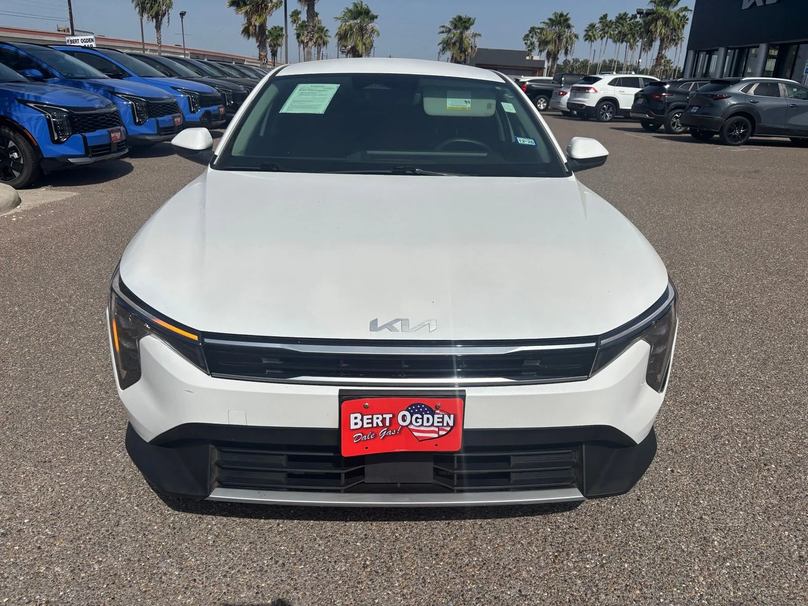 Used 2025 White Kia EX image 2