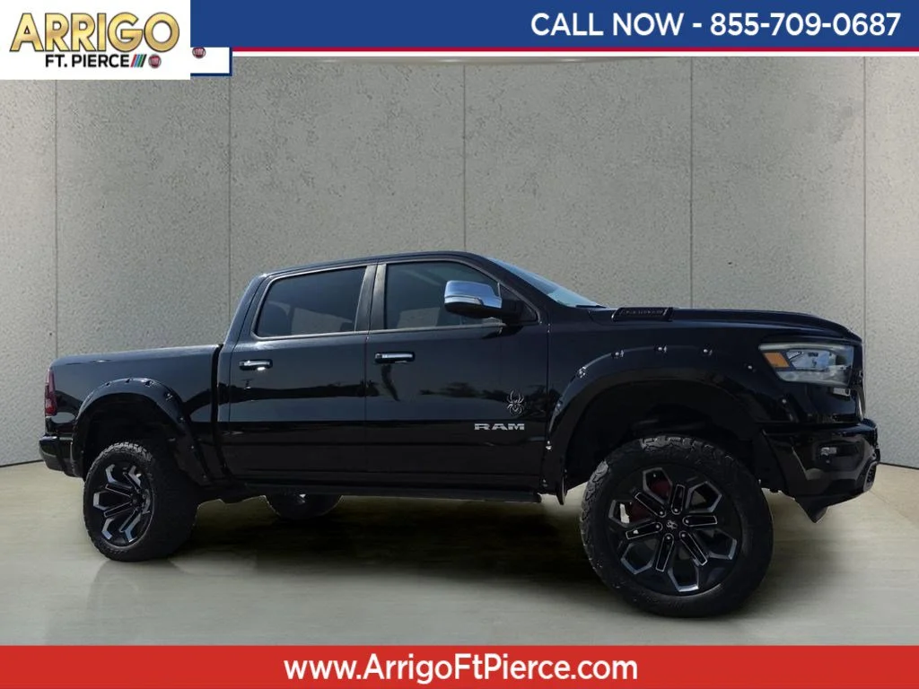 2022 RAM 1500 Laramie 4x4 Crew Cab 5'7's photo