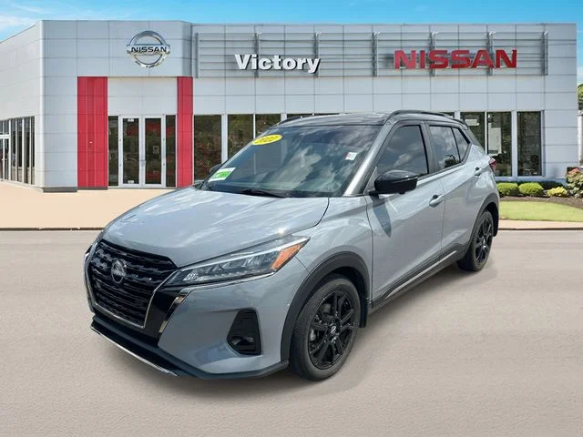 Used 2022 Gray Nissan SR image 7