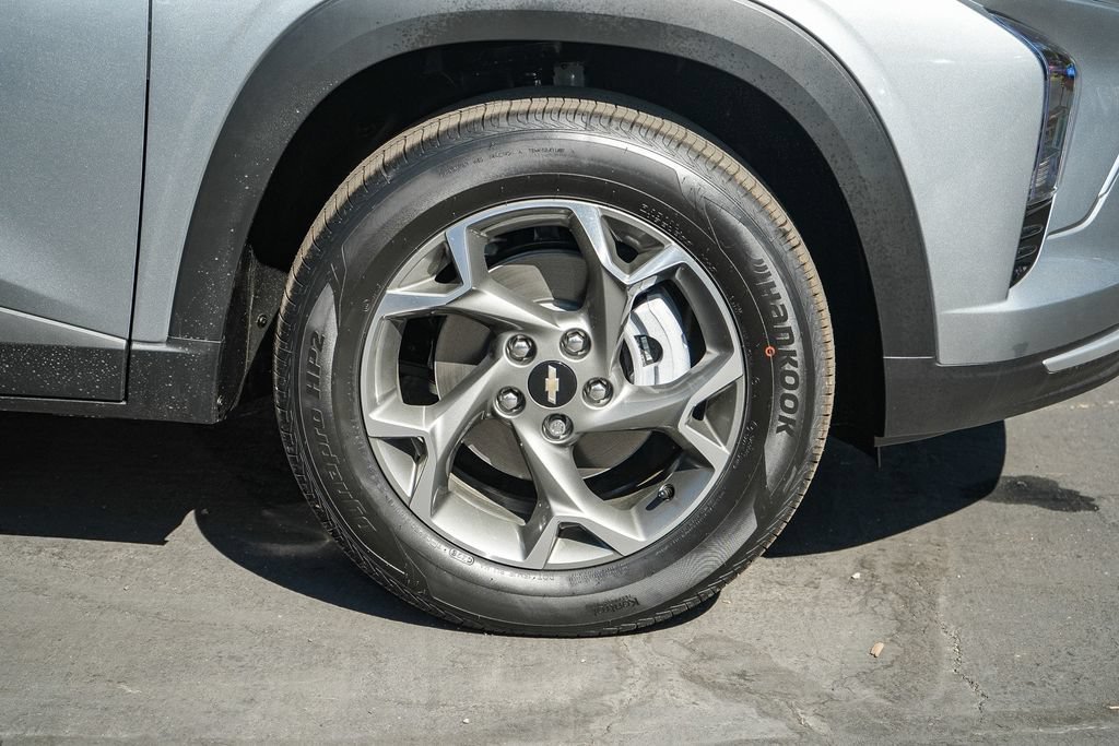 2026 Chevrolet Trax LT - Photo 10