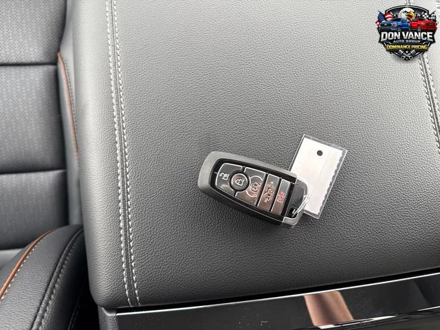 New 2026 Agate Black Metallic Ford F-250® Lariat® image 26