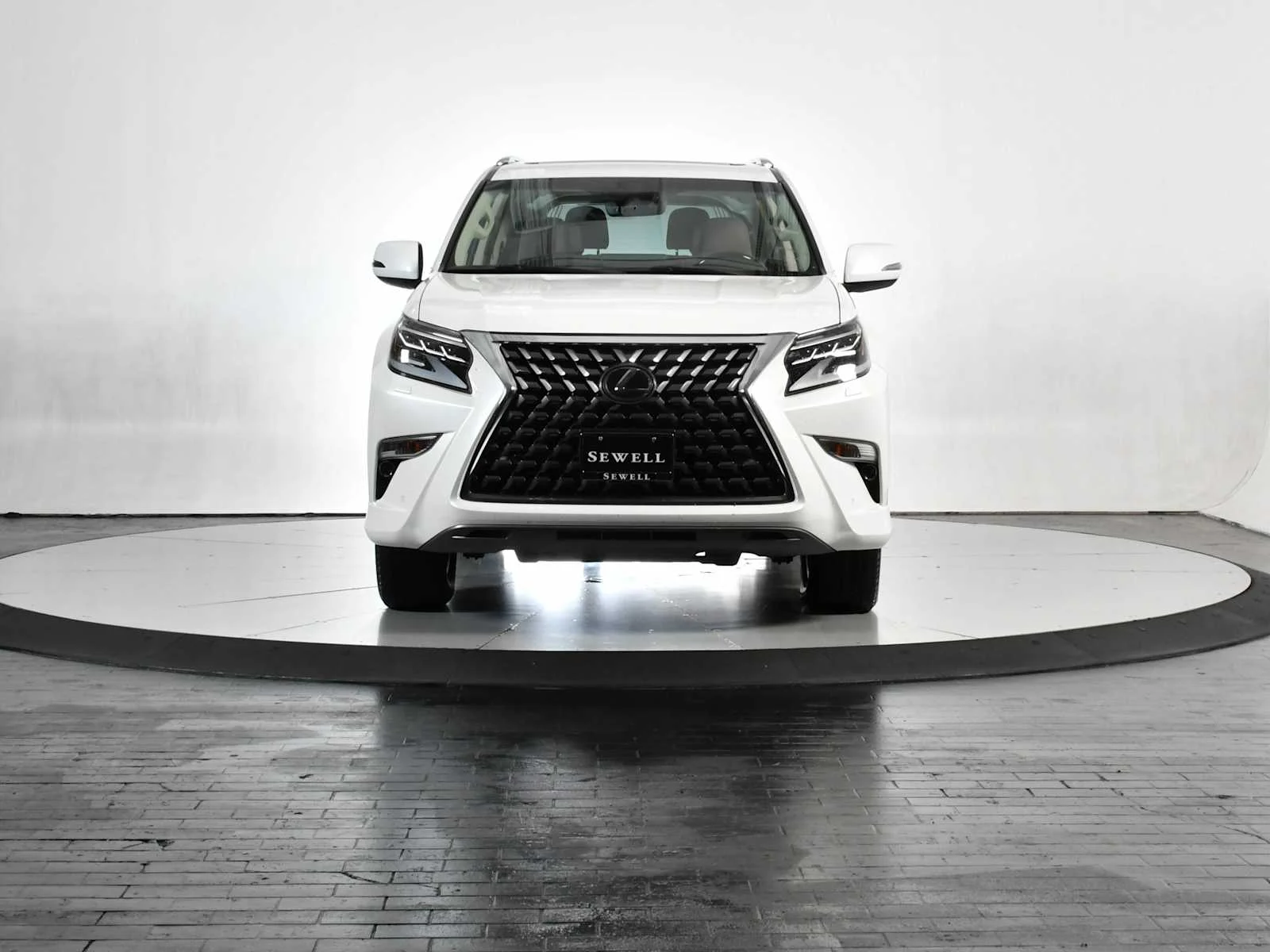 Used 2023 Eminent White Pearl Lexus Premium image 10