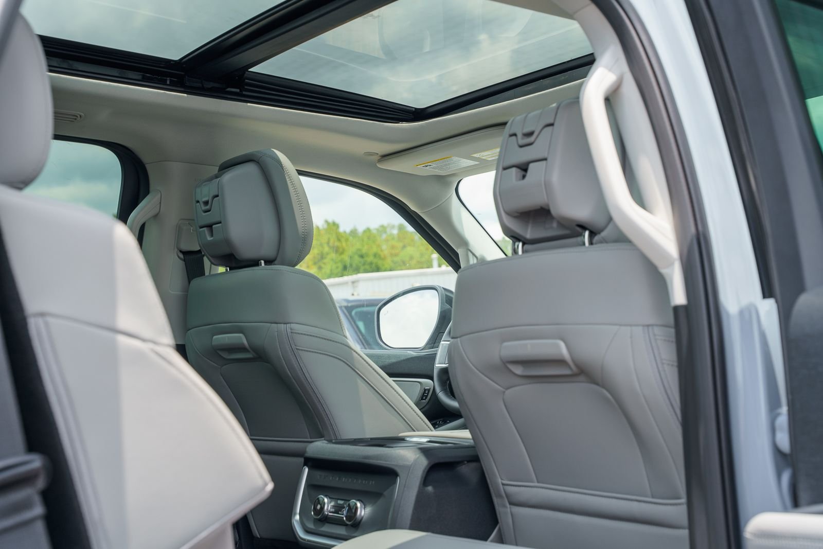 New 2027 Glacier Gray Metallic Tri-Coat Ford Active image 12