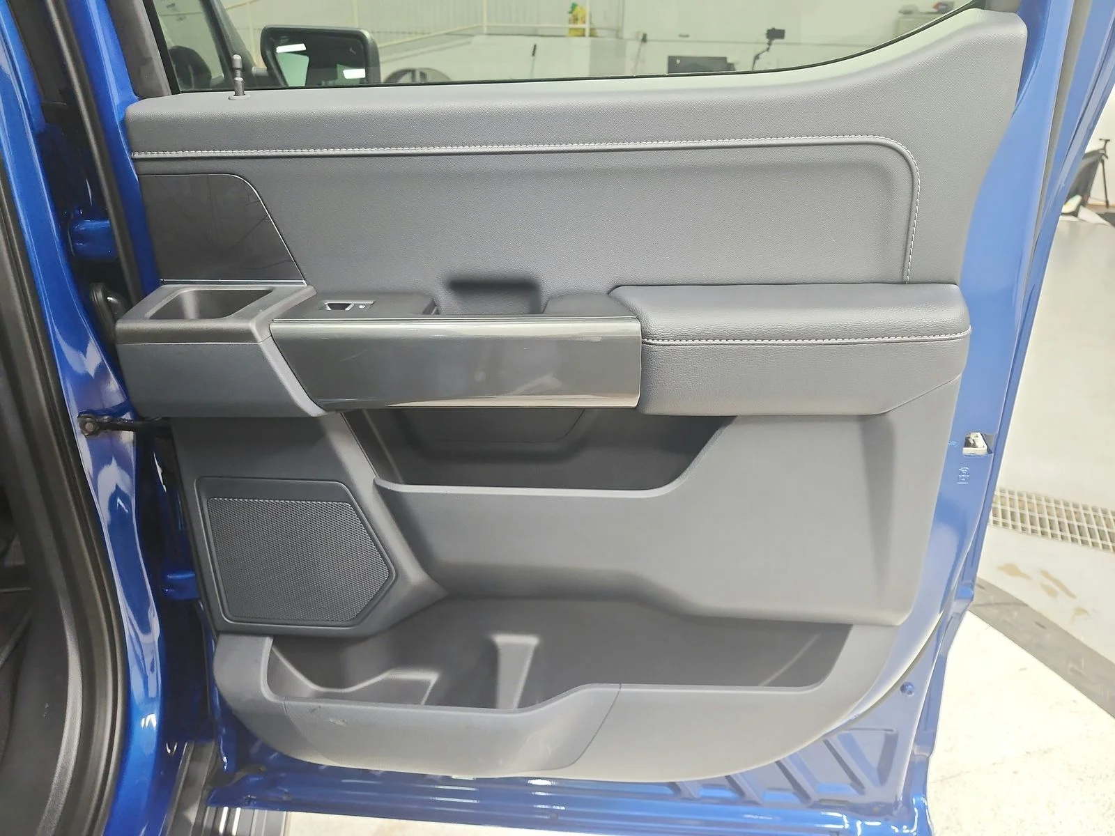 Used 2023  Ford XLT image 39