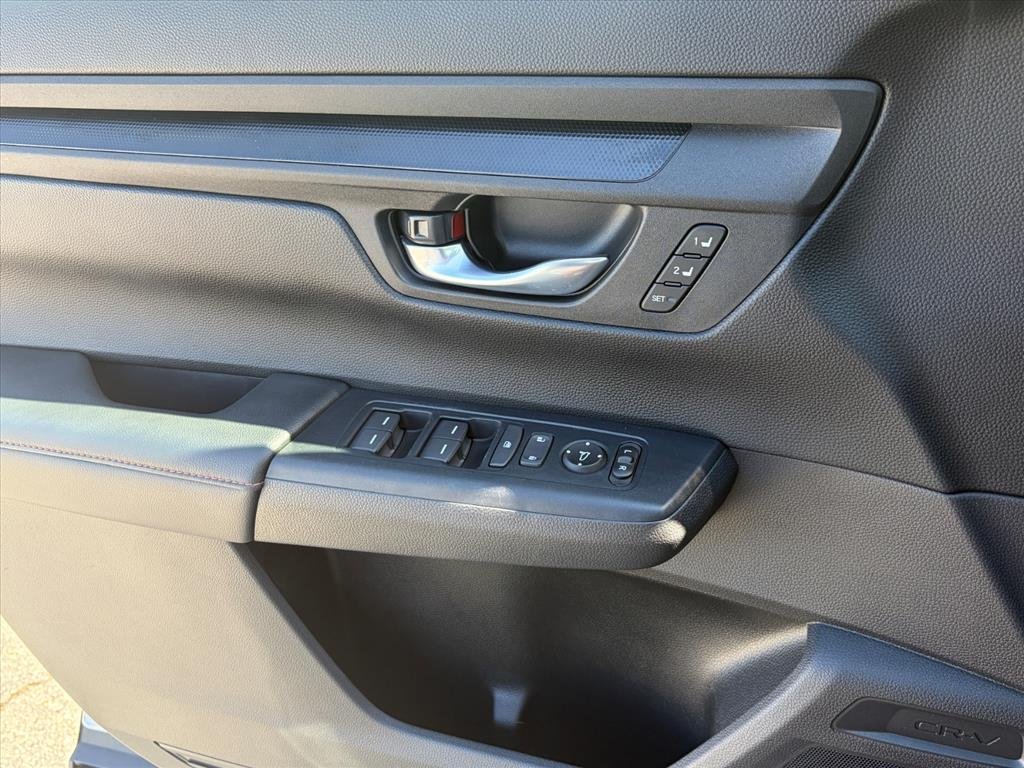 2025 Honda CR-V Sport-L - Photo 17