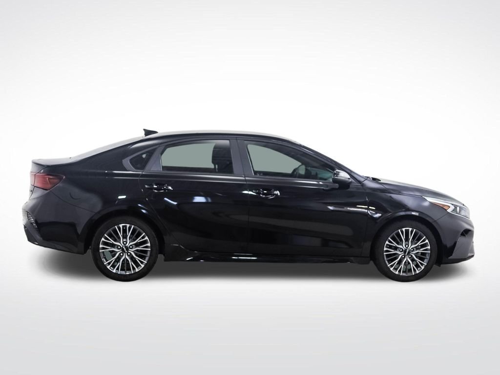 Used 2024 Aurora Black Kia GT-Line image 6