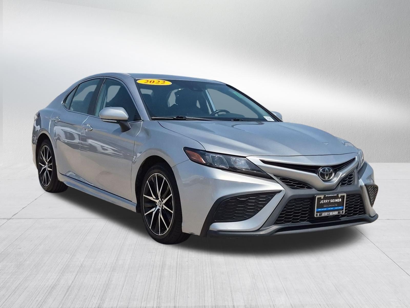 Used 2022 Celestial Silver Metallic Toyota SE image 7