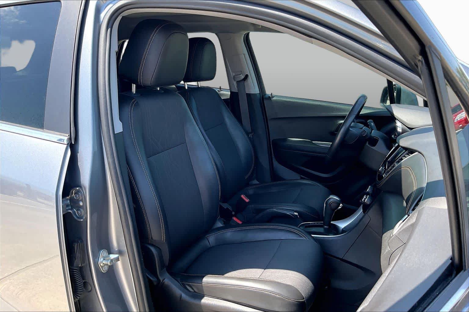 Used 2020 Satin Steel Metallic Chevrolet LT image 9