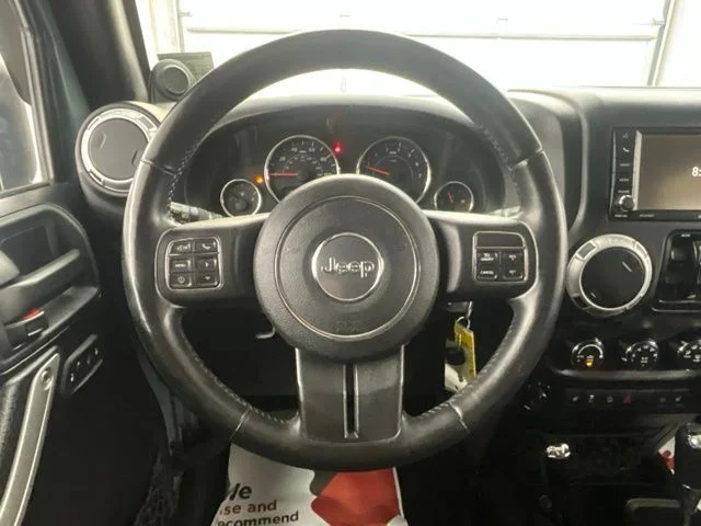 Used 2014 Gray Jeep Unlimited Sahara image 7