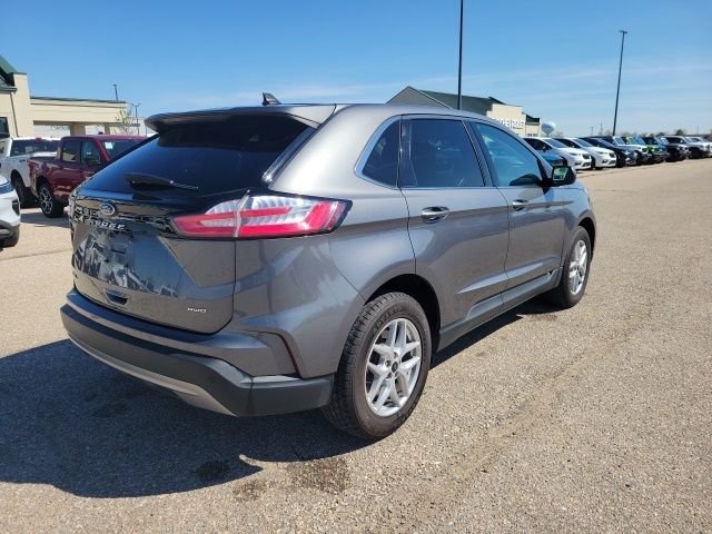 Used 2024 Gray Ford SEL image 23