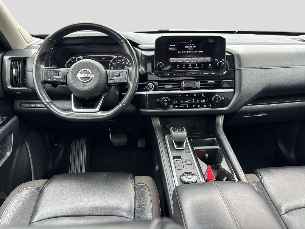 Used 2024 Red Nissan SL image 15