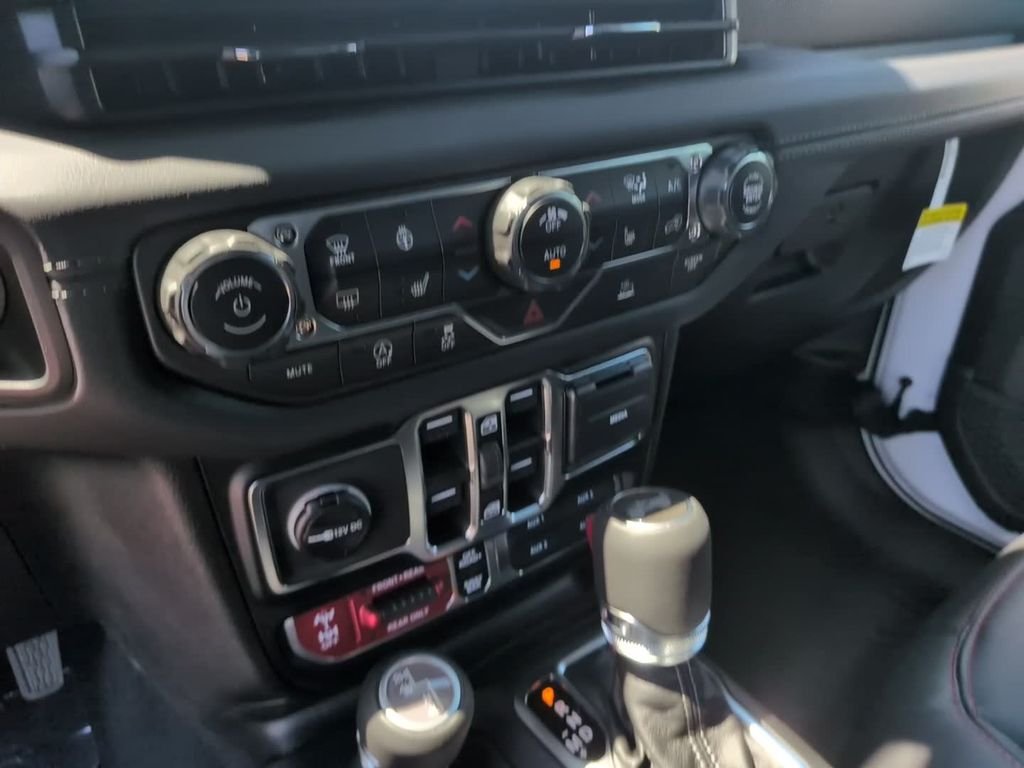 New 2026 Bright White Clearcoat Jeep Rubicon image 23