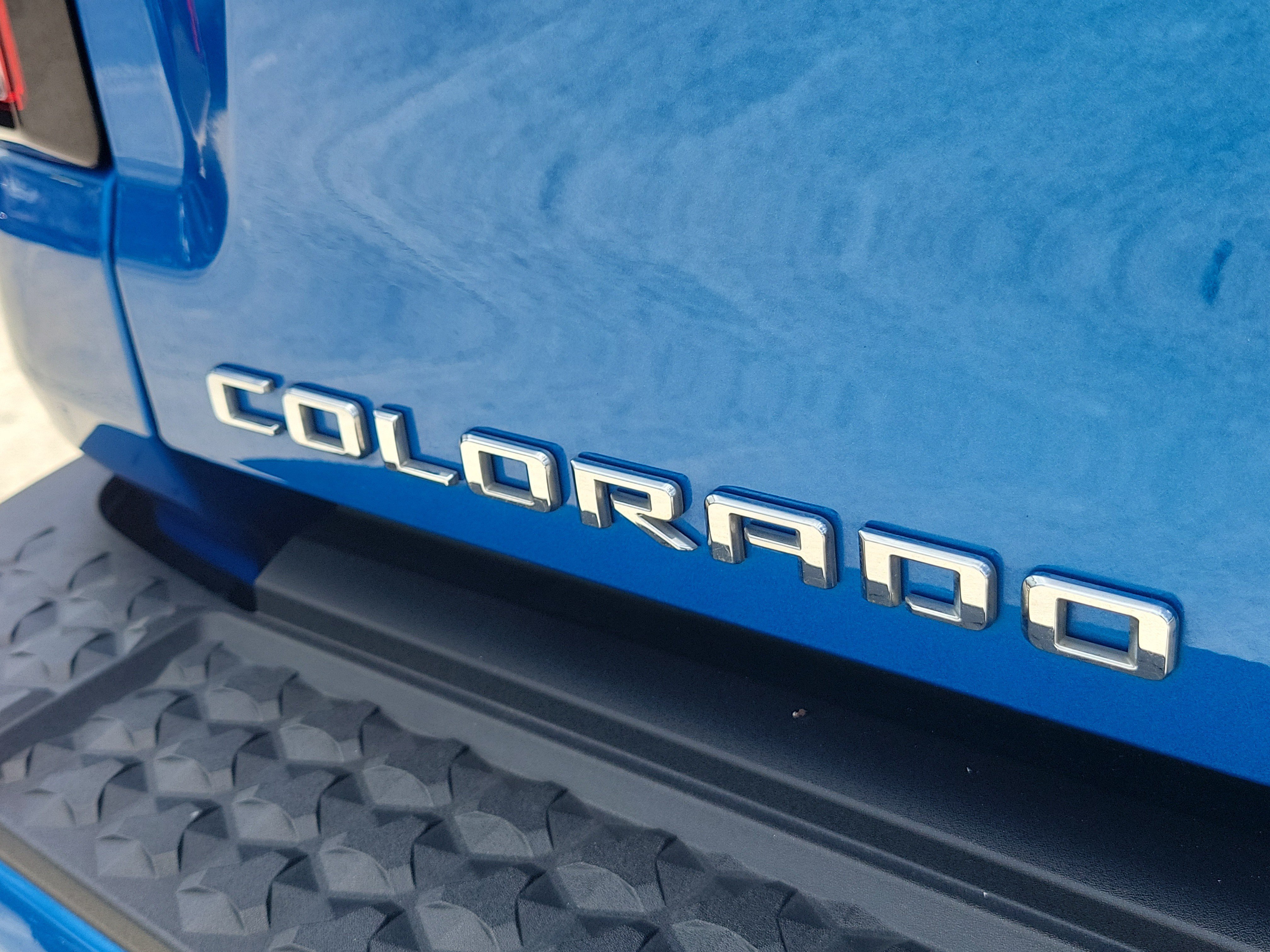 Used 2023 Glacier Blue Metallic Chevrolet 2WD LT image 9