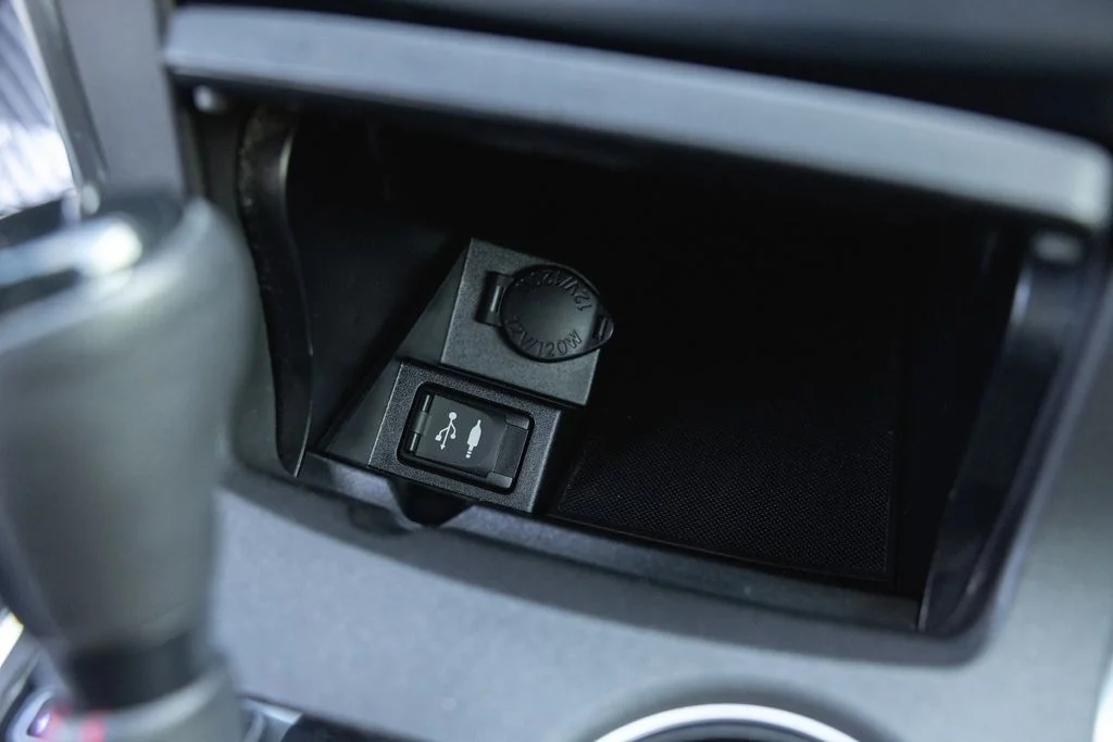 Used 2016 Blizzard Pearl Toyota SE image 19