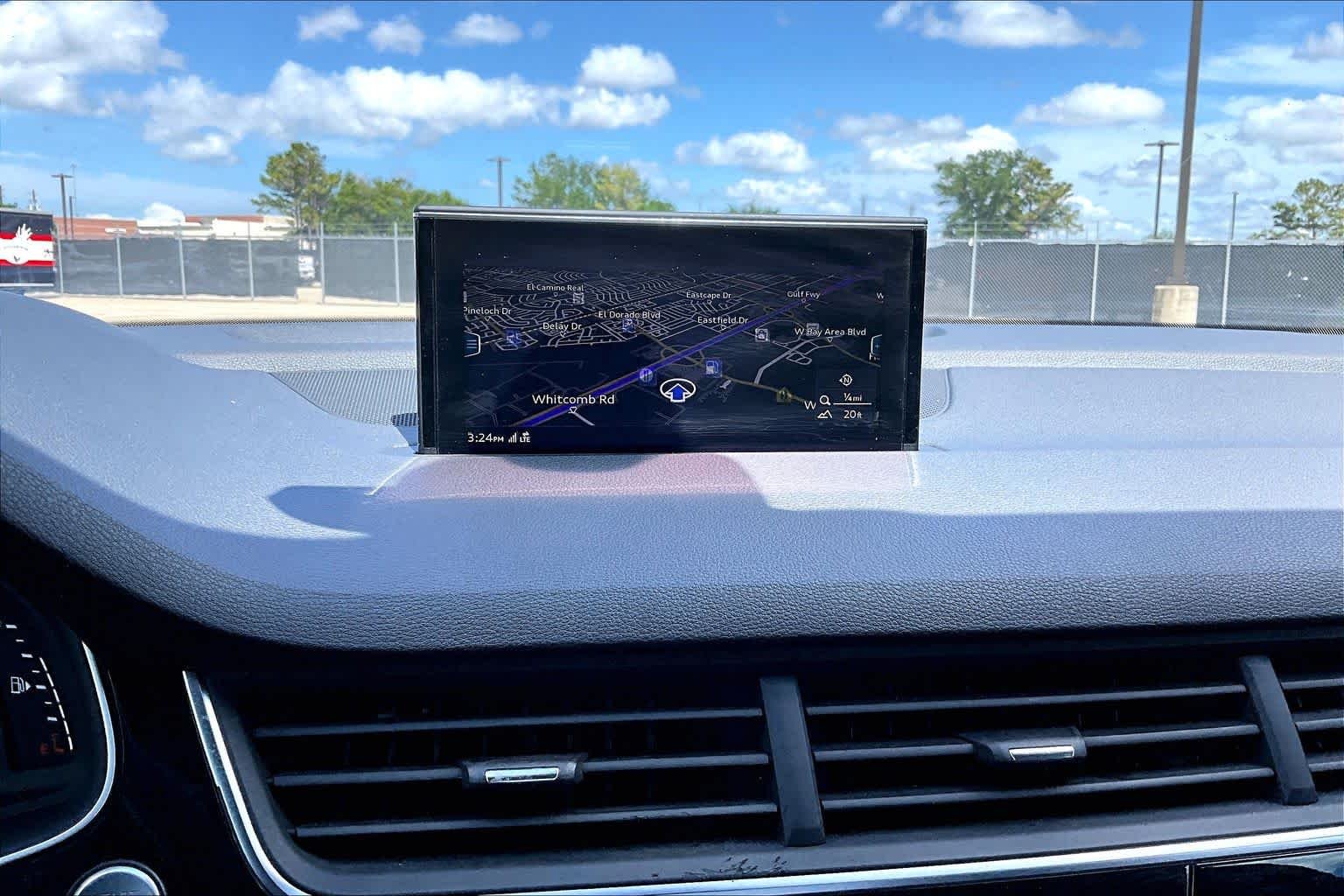 Used 2018 Florett Silver Metallic Audi Premium Plus image 32