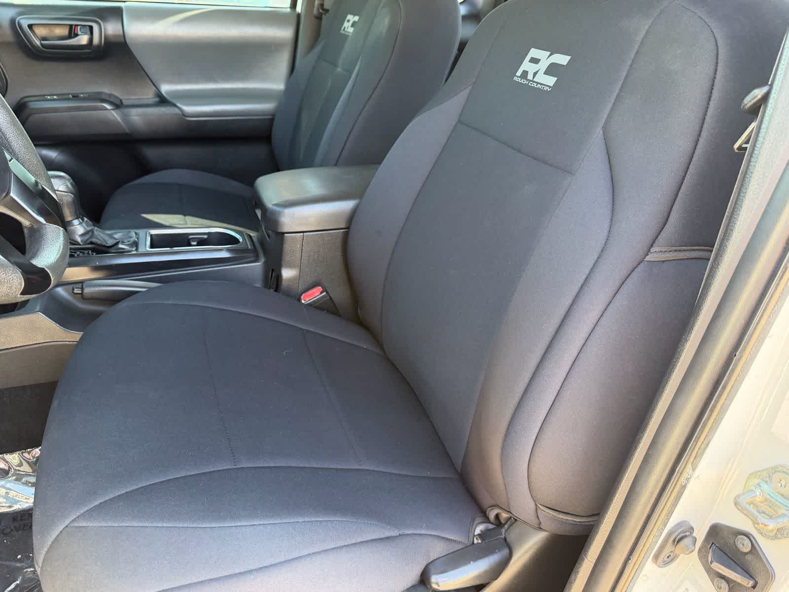 Used 2019 Super White Toyota SR image 21