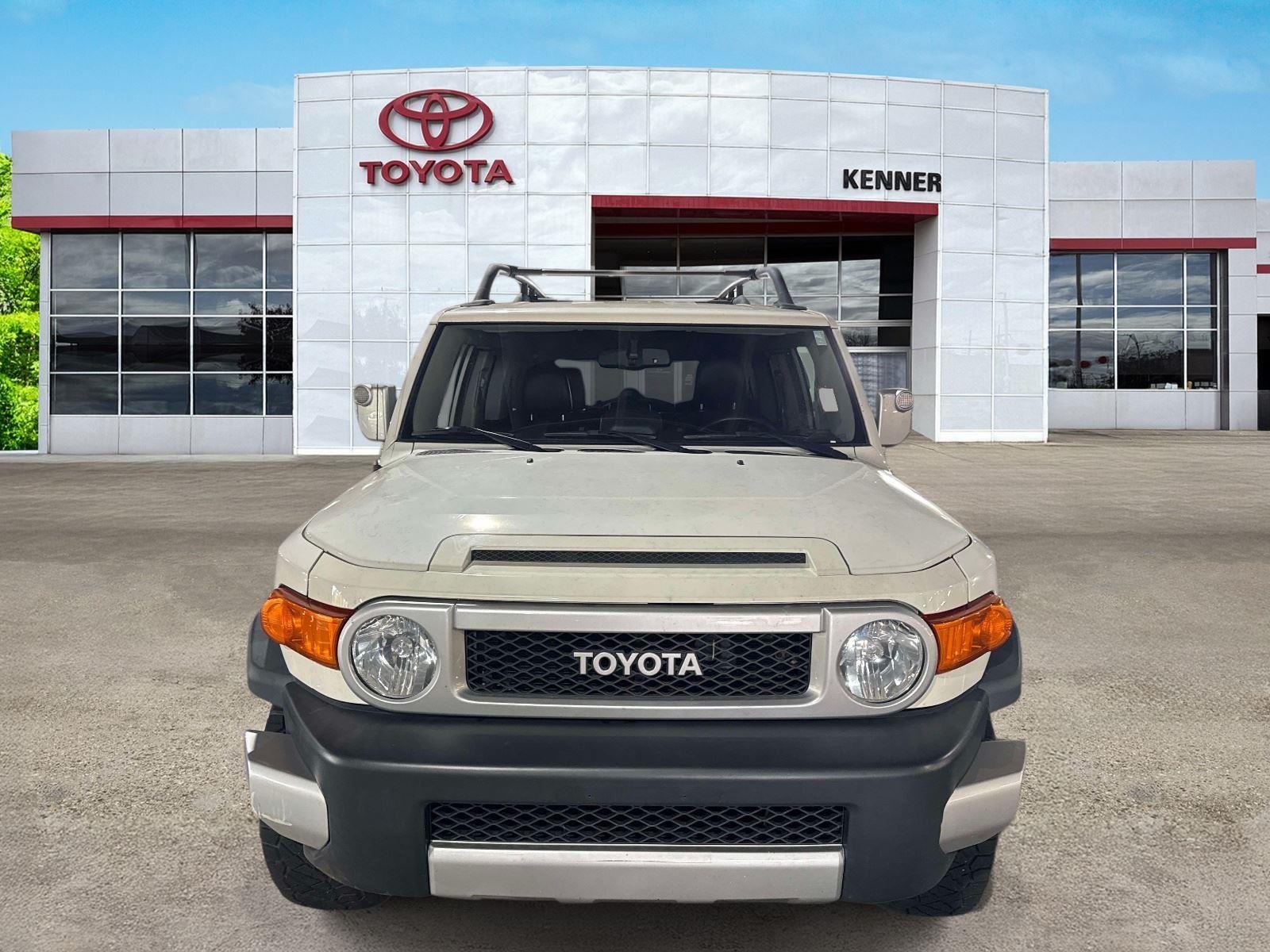 Used 2014 Iceberg Toyota Base image 9