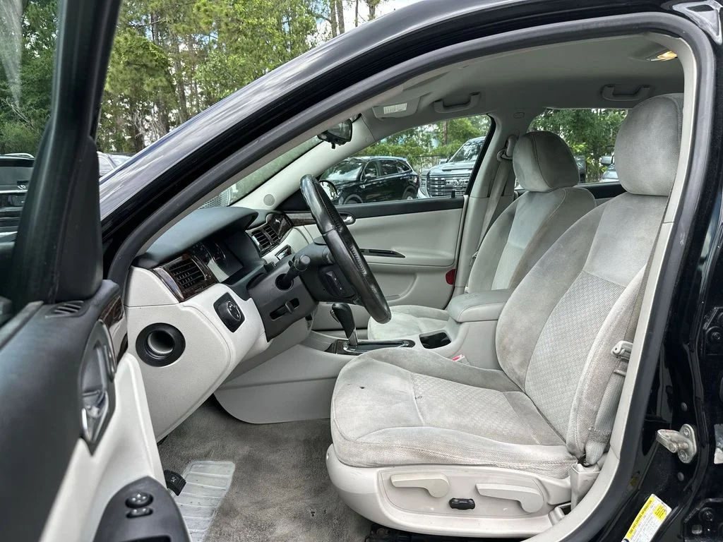 Certified Used 2014 Black Chevrolet LT image 17