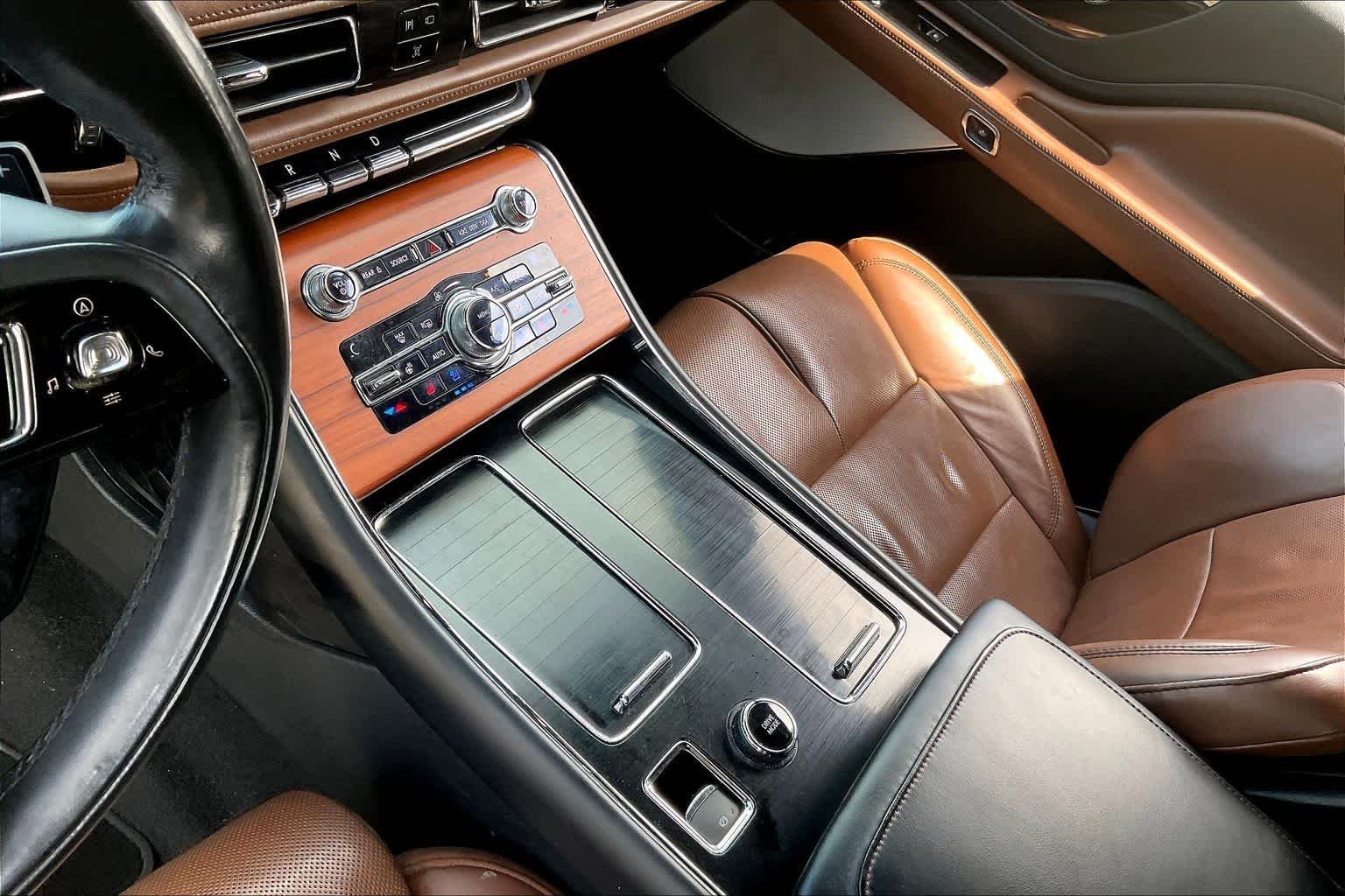 Used 2020 Infinite Black Lincoln Reserve image 16