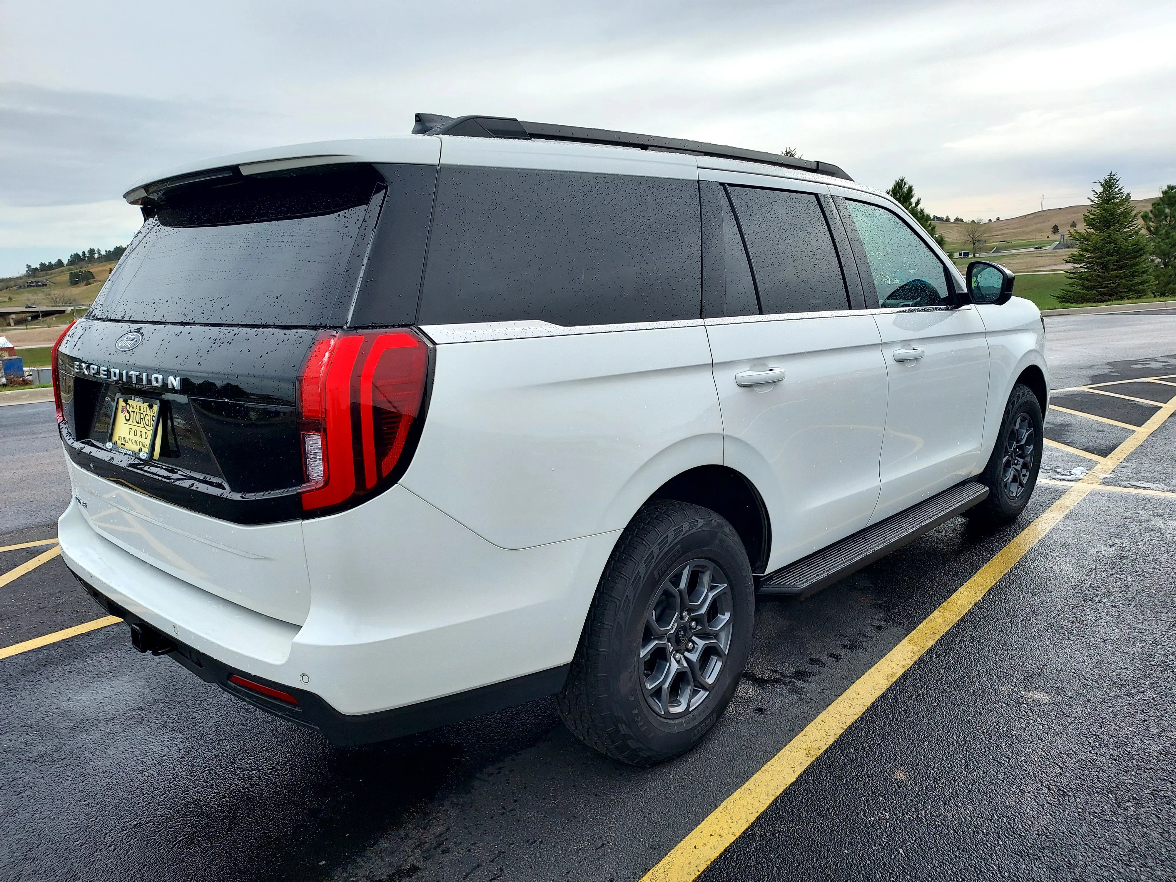 Used 2025 White Ford Active image 10