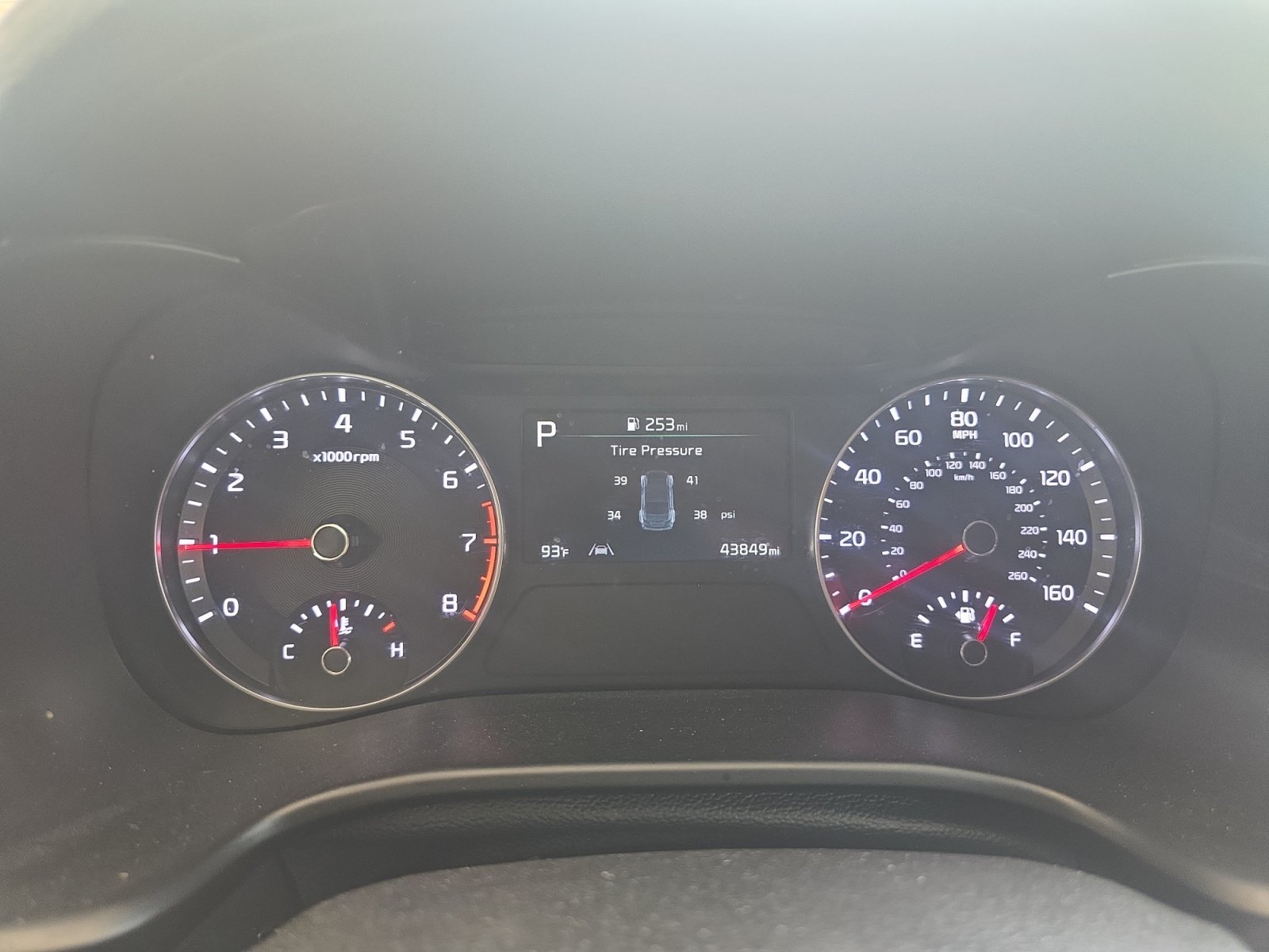 Certified Used 2023 Snow White Pearl Kia LXS image 16