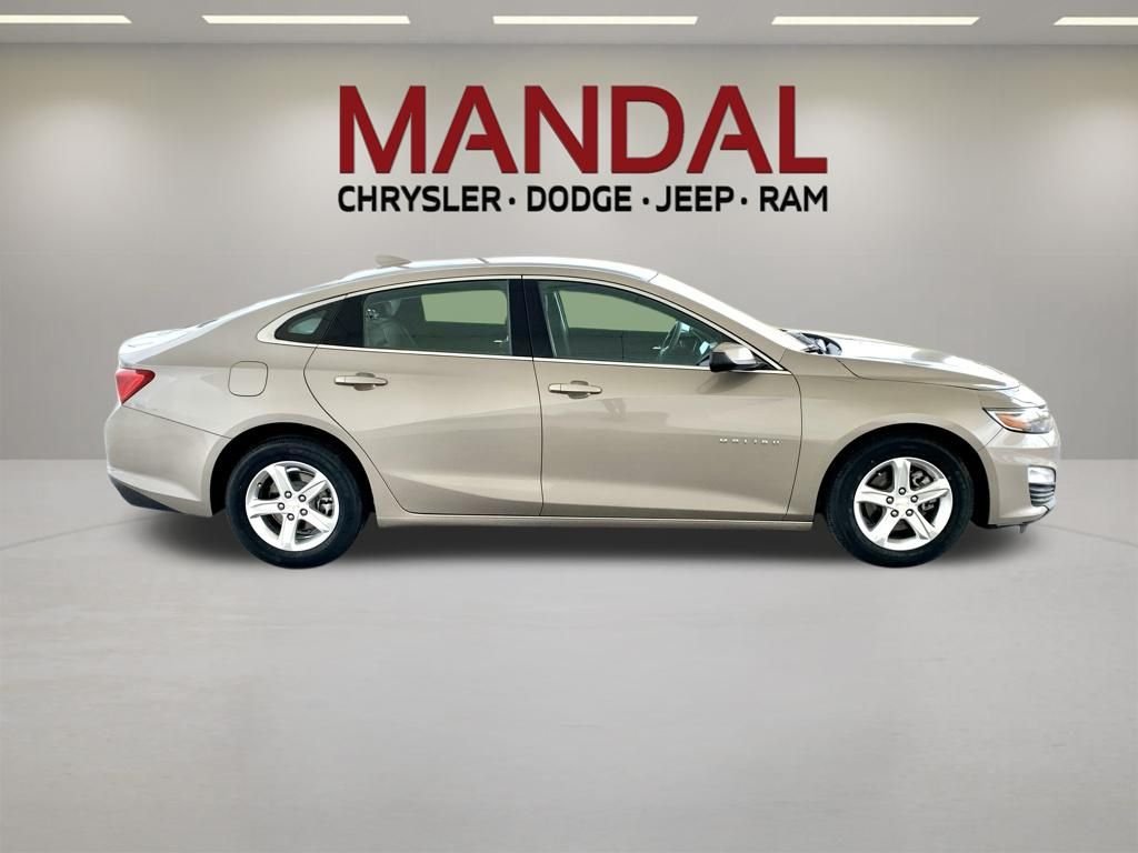 Used 2023 Gray Chevrolet LT image 5
