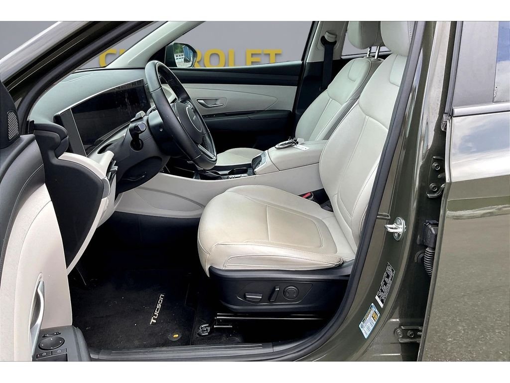 Used 2025  Hyundai SEL Convenience image 18